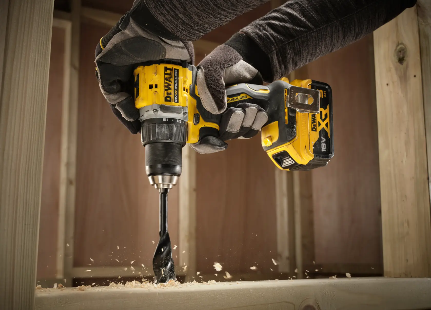 18V XR Wiertarko-wkrętarka kompaktowa bezszczotkowa- 2 x 5Ah