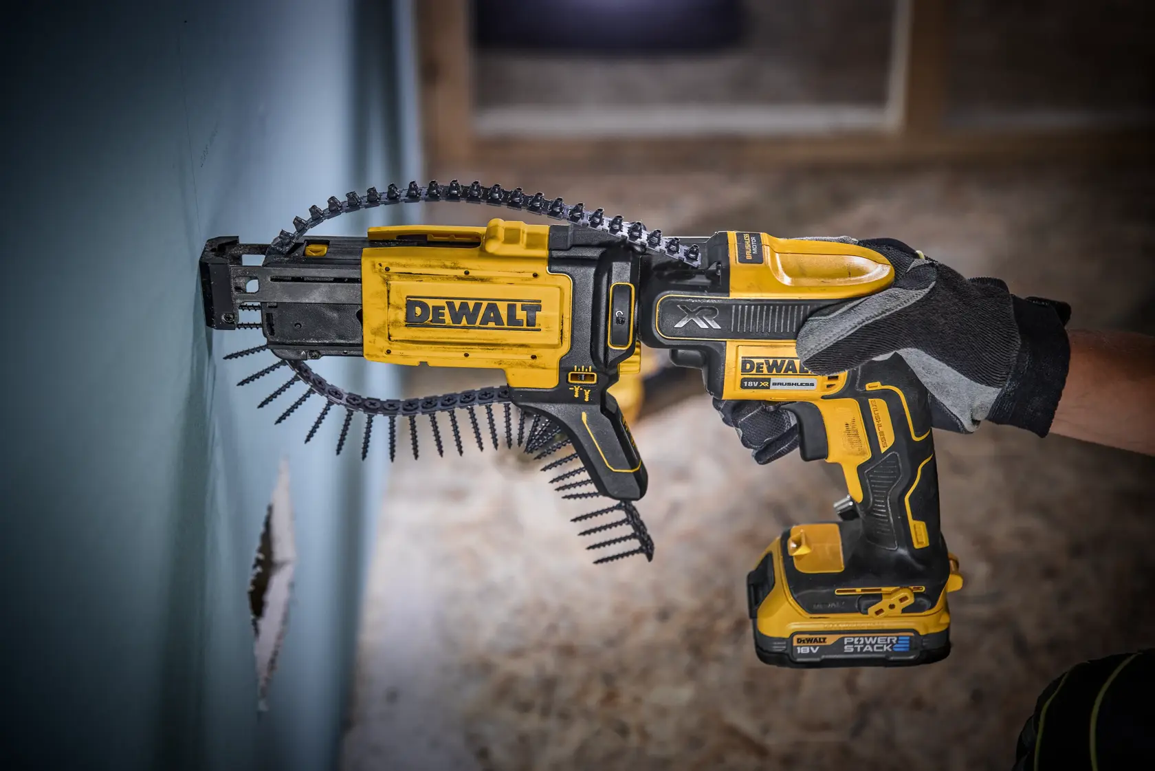 Bezszczotkowa wkrętarka do płyt gipsowo-kartonowych z magazynkiem - z 1 akumulatorem POWERSTACK™ 1,7 Ah DEWALT® 18V XR®