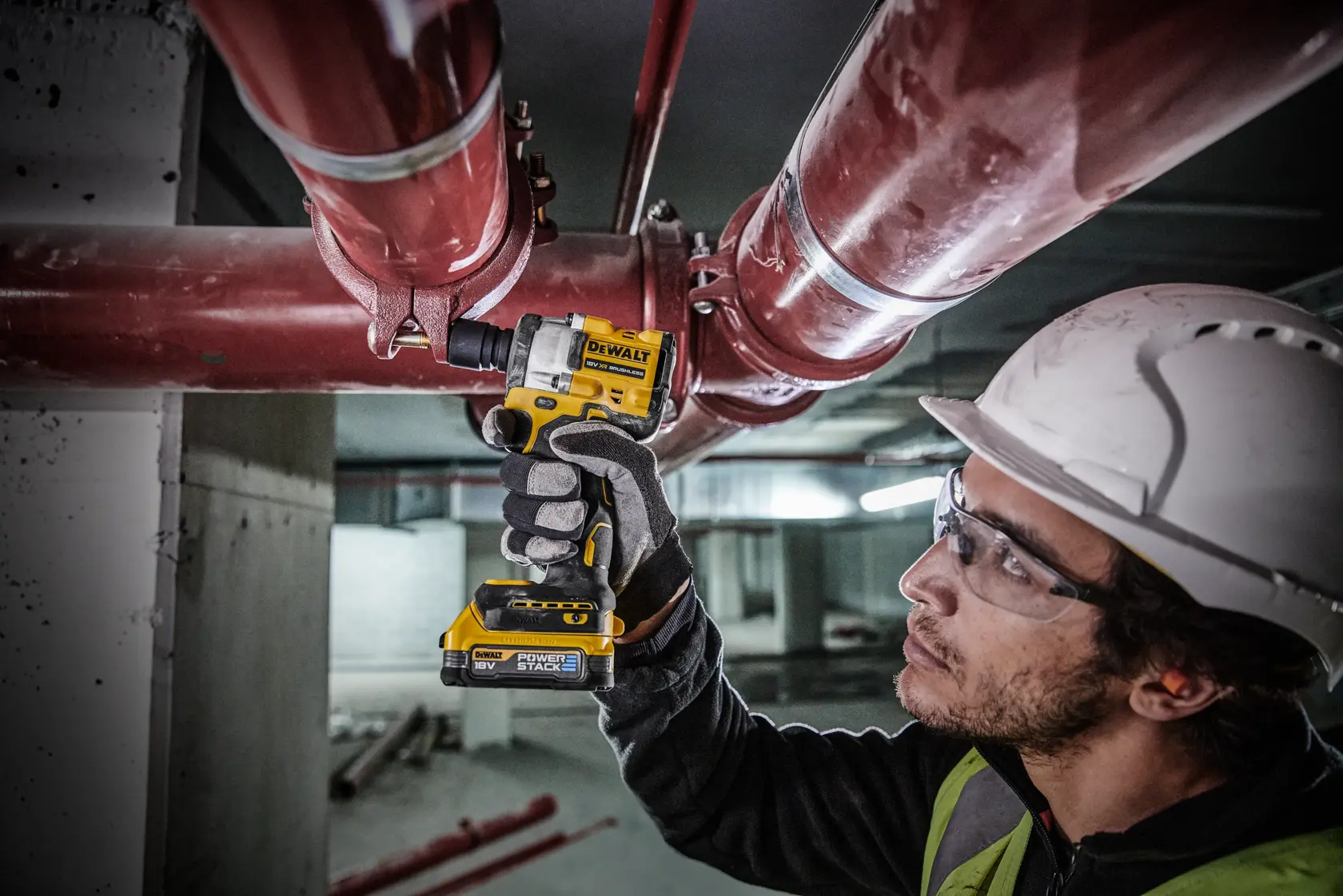 18 V XR Bezszczotkowy kompaktowy klucz udarowy z kowadełkiem i pierścieniem mocującym 1/2" — 2 X POWERSTACK™ Compact