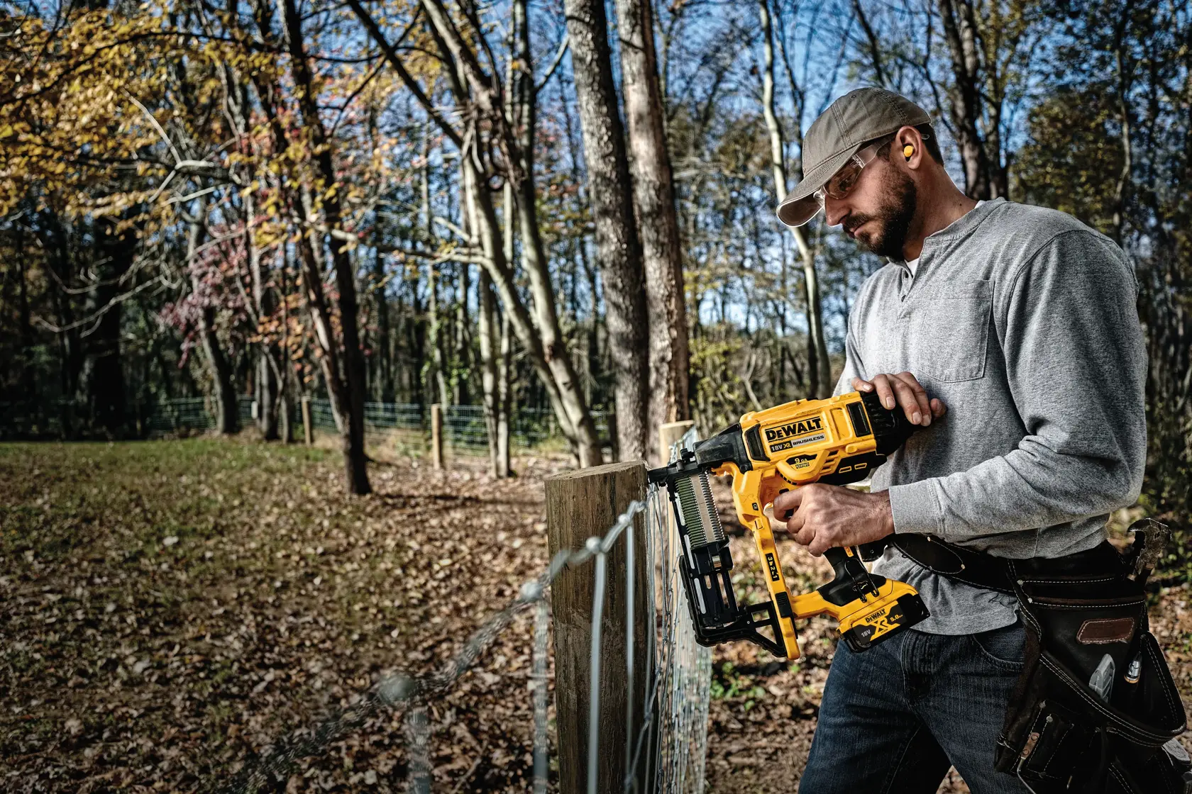 18V XR Zszywacz do ogrodzeń 2 X 5Ah