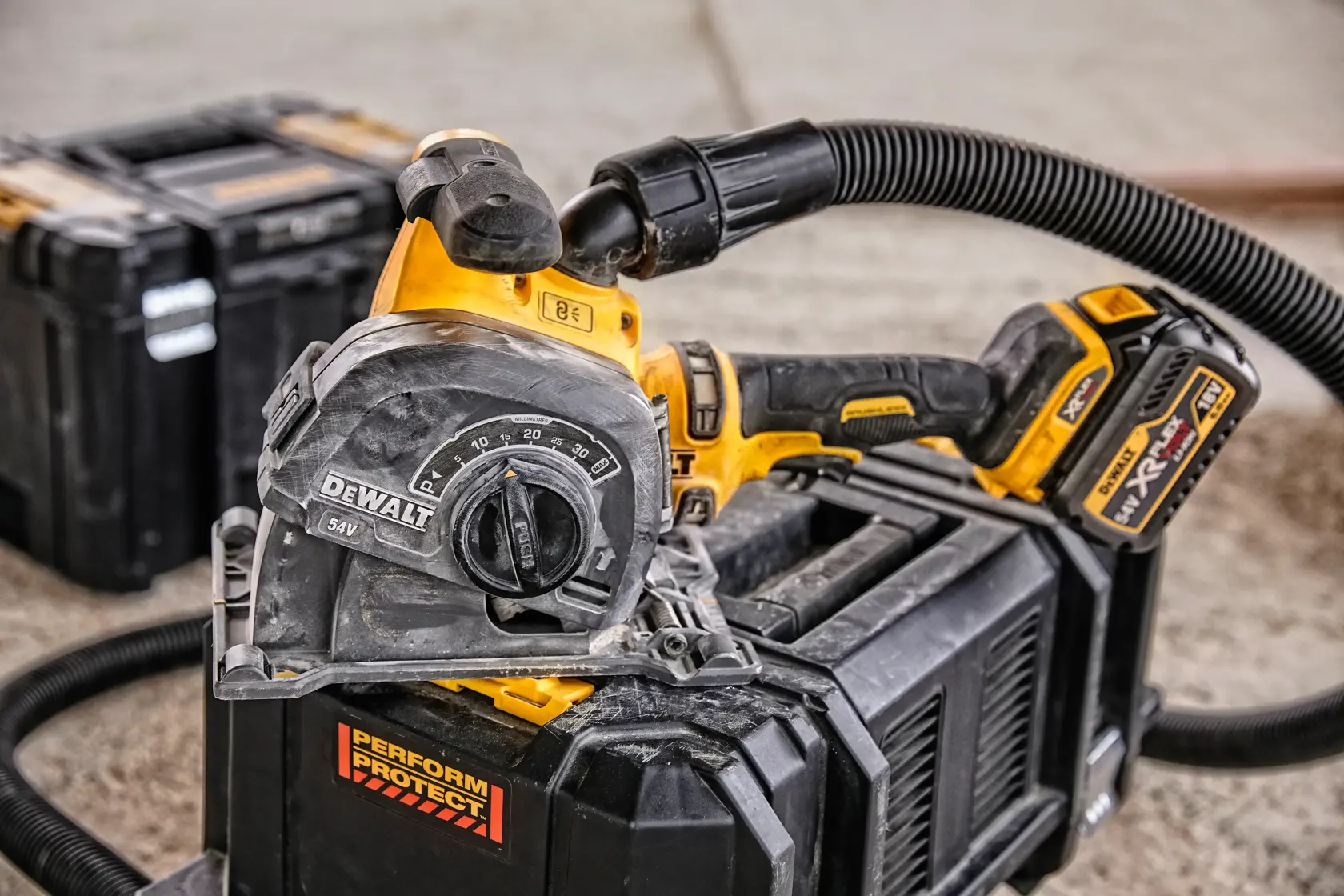 54V XR Flexvolt Bruzdownica 2 X 6 Ah