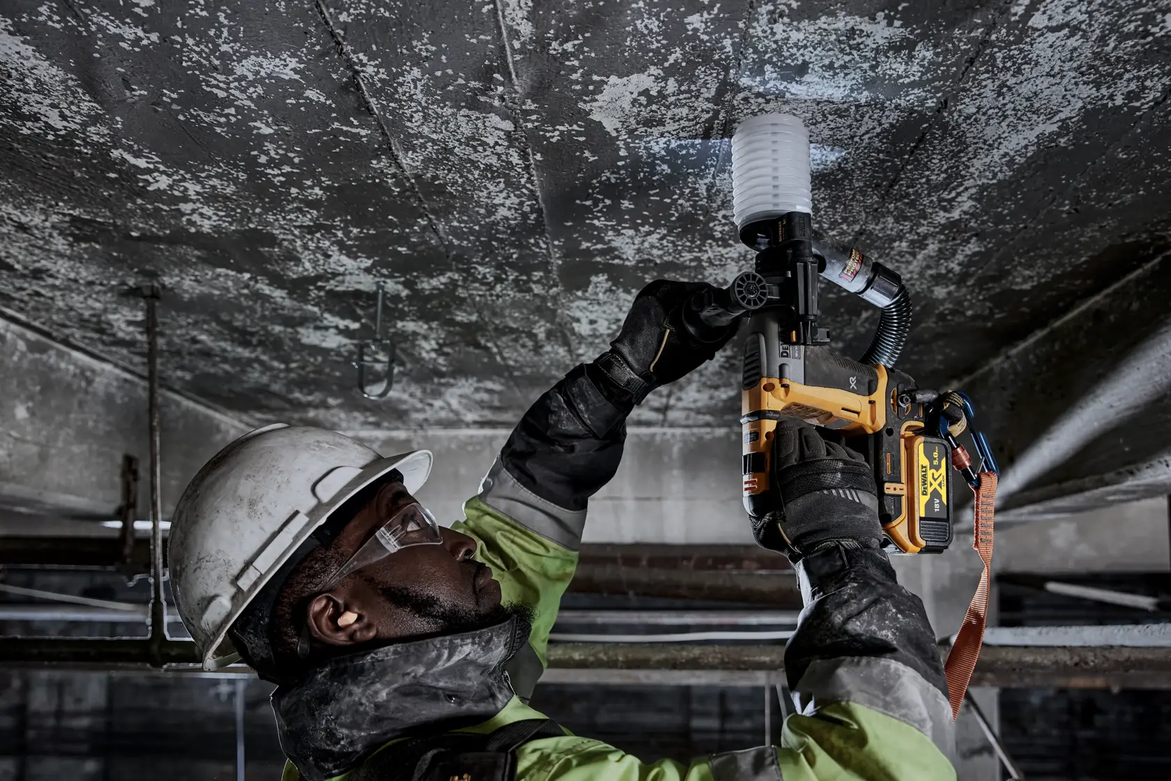 Wiertarka młotowa DEWALT® 18V XR® bezszczotkowa 16mm SDS Plus - 2 x 5Ah