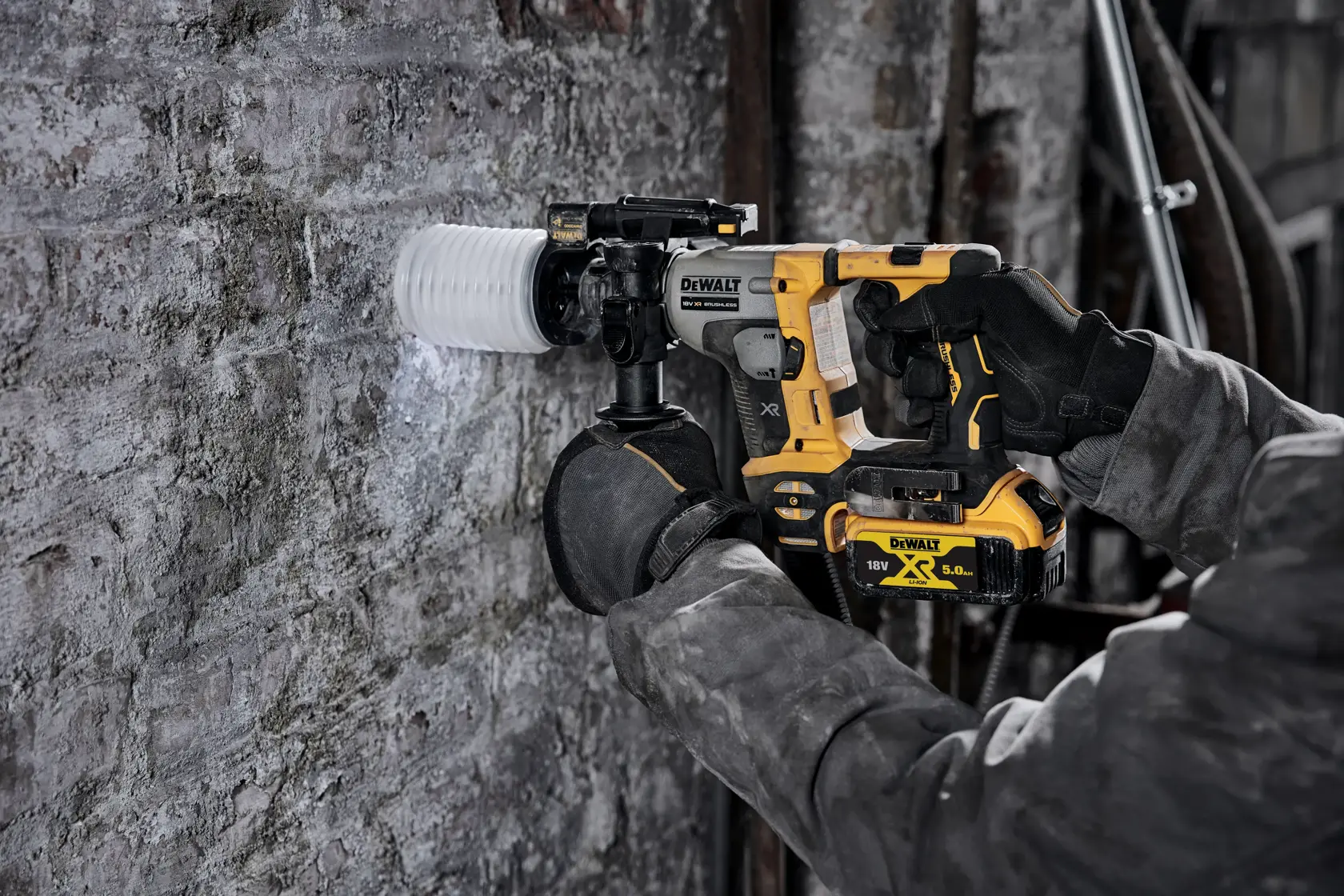 Wiertarka młotowa DEWALT® 18V XR® bezszczotkowa 16mm SDS Plus - 2 x 5Ah