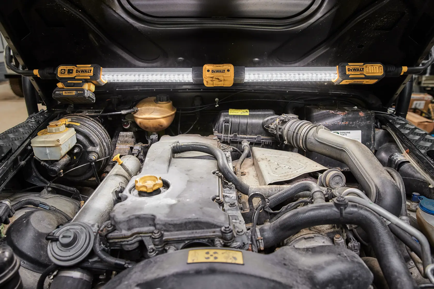 18V XR Under Bonnet Light