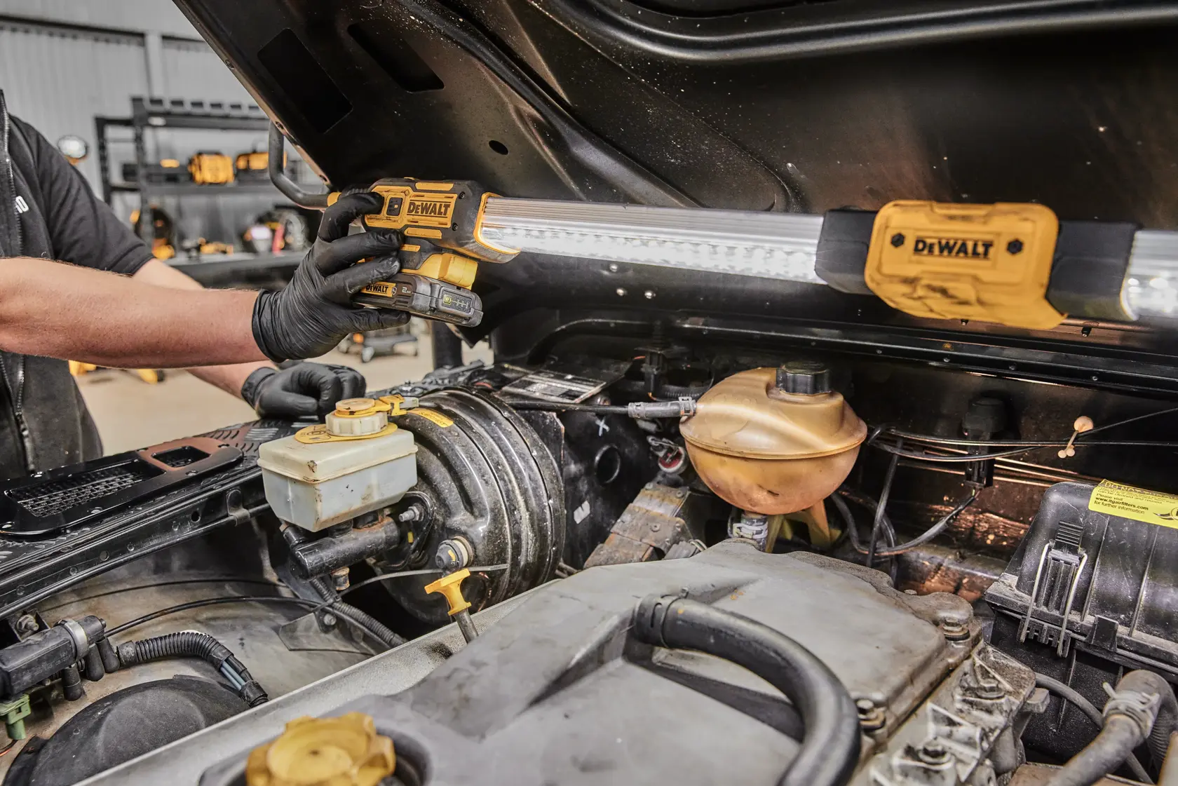 18V XR Under Bonnet Light