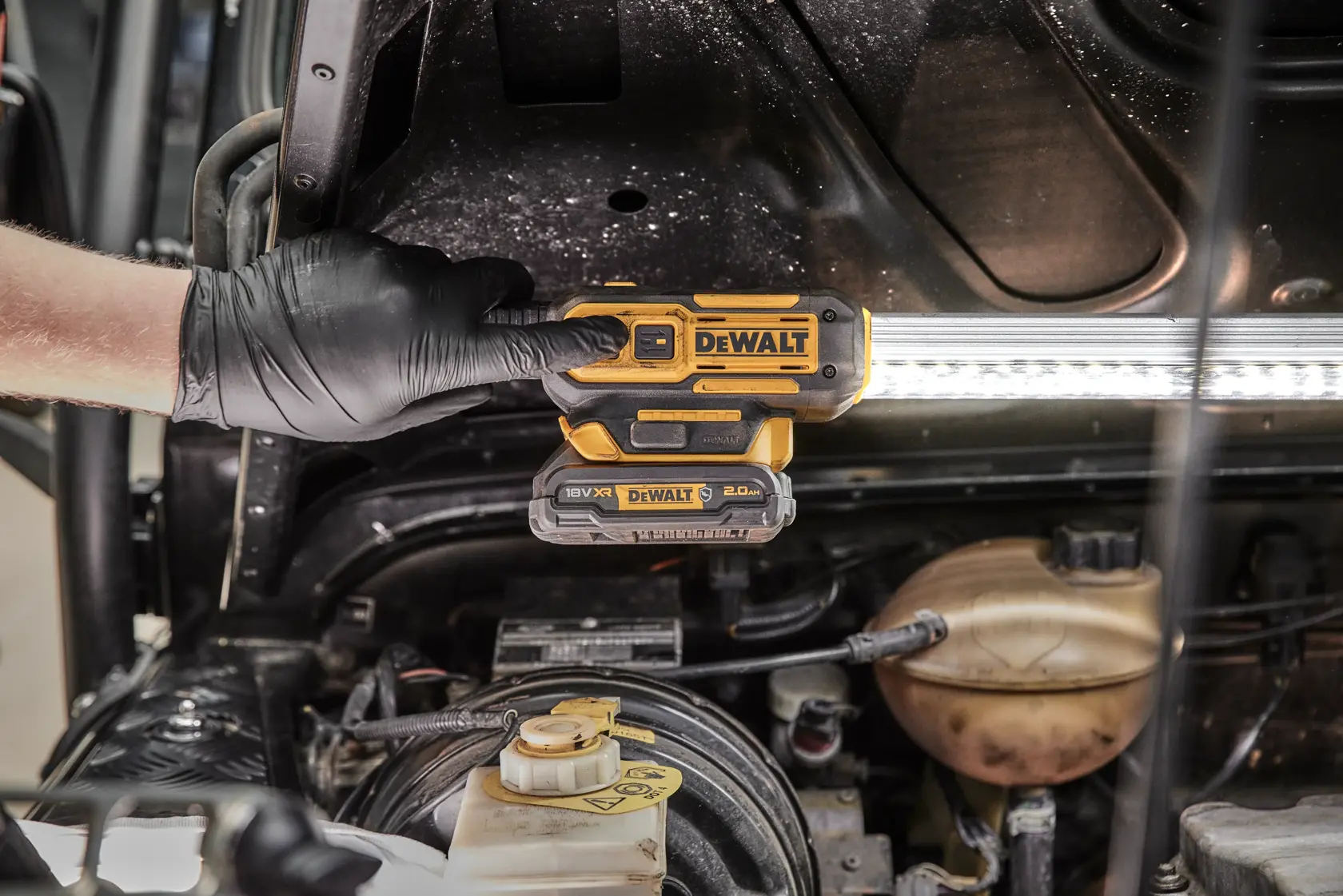 18V XR Under Bonnet Light
