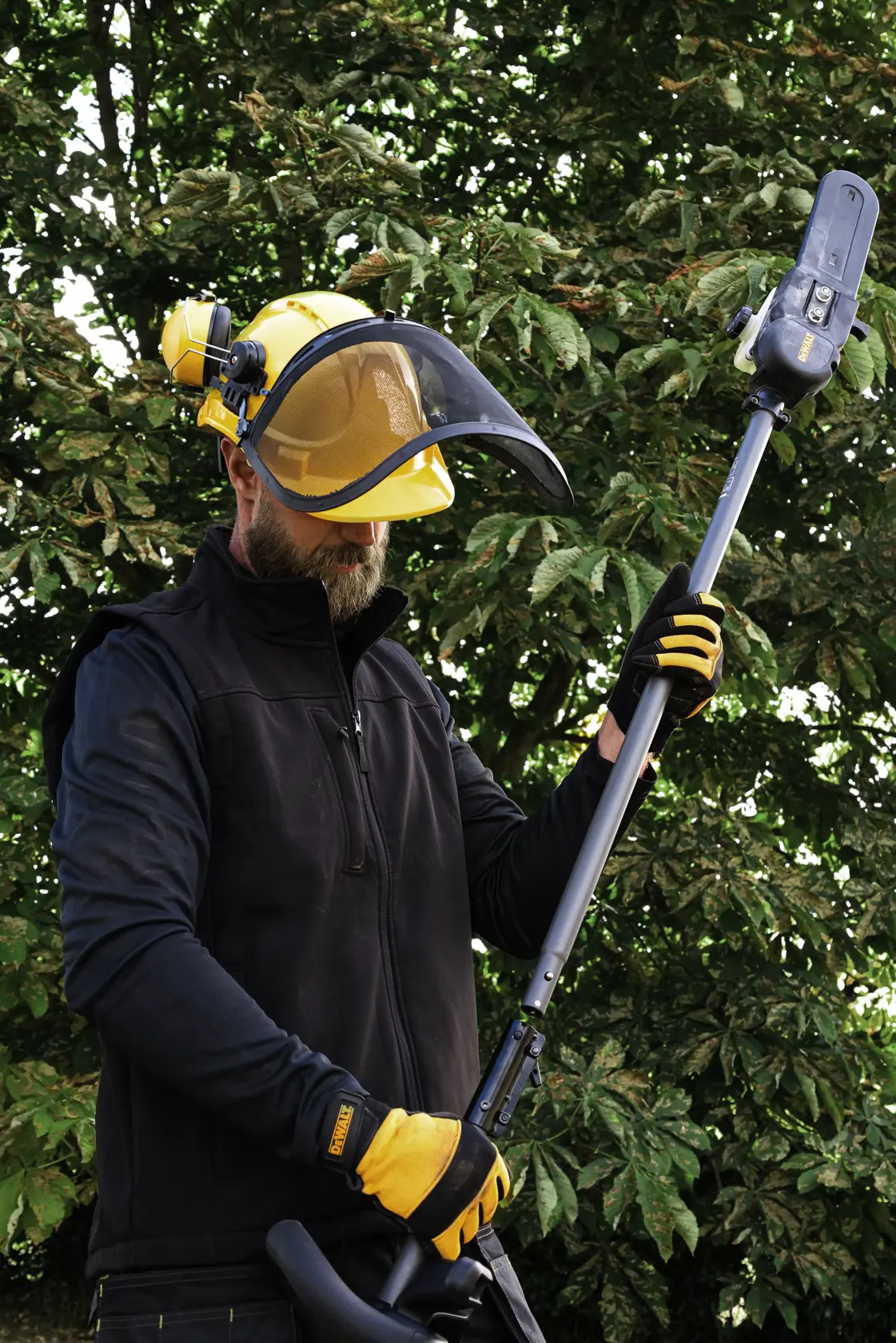 Przystawka DEWALT® z dzielonym wysięgnikiem do piły łańcuchowej na wysięgniku