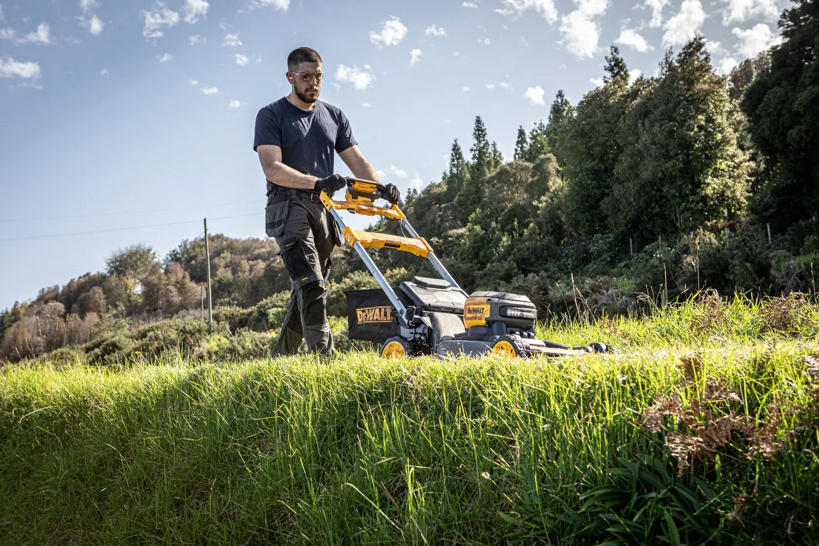 54V XR Flexvolt® 53 cm Kosiarka z napędem własnym
