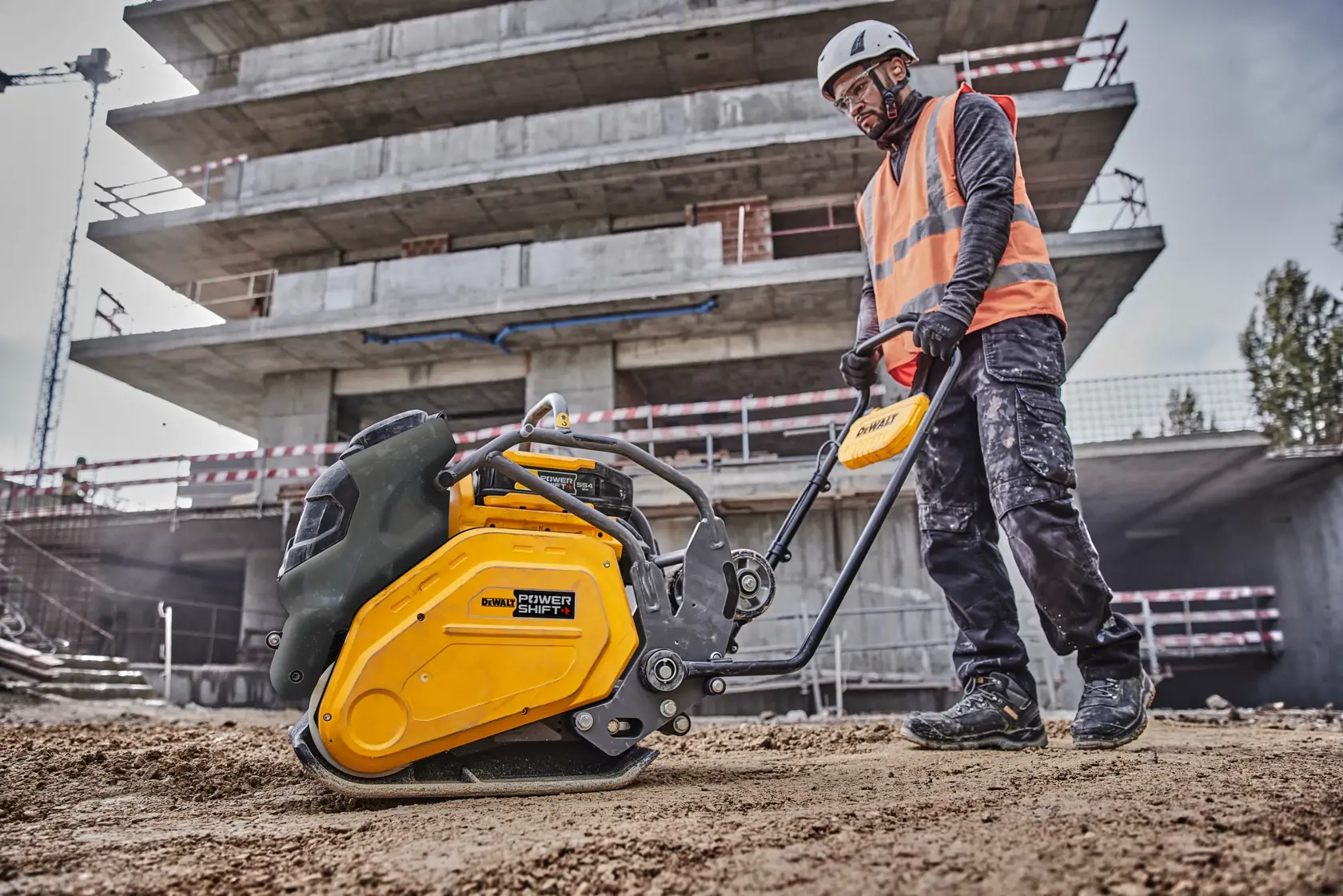 ZAGĘSZCZARKA DEWALT® POWERSHIFT™