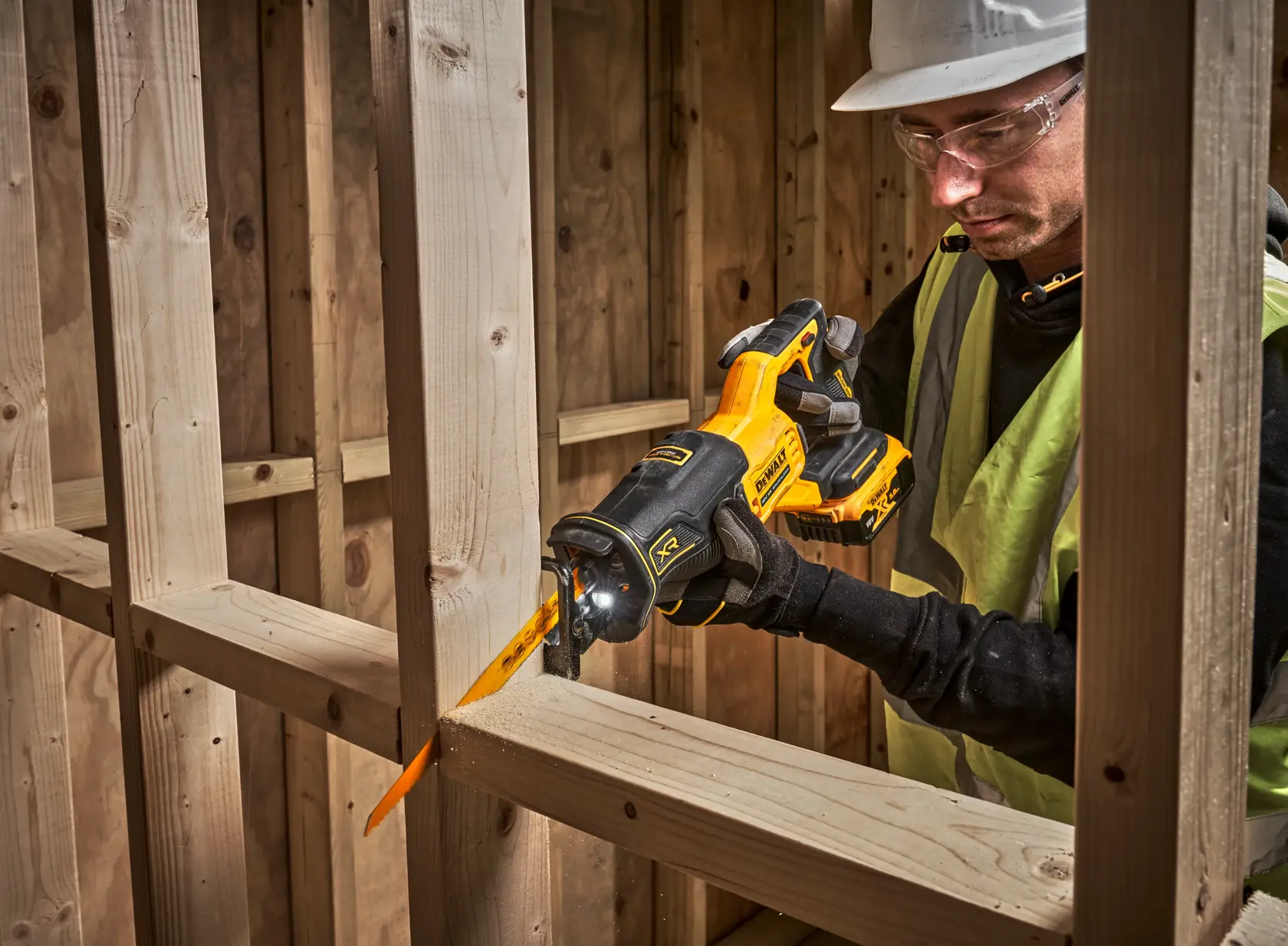 Bezszczotkowa piła szablasta DEWALT® 18 V XR®(samo narzędzie)