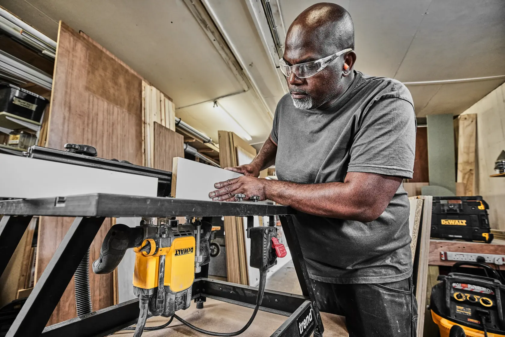 Next-Gen 12mm (1/2") Plunge Router With Machinery Switch